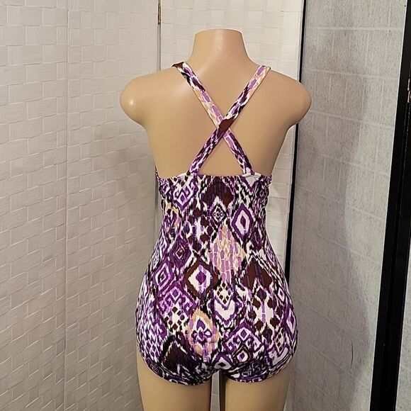 BRAND NEW SPEEDO WOMEN"S CRISSCROSS BACK STYLE ONE-PIECE HALTER RUCHED SWIMSUIT - Picture 7 of 13